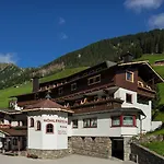 Hoehlenstein 4*