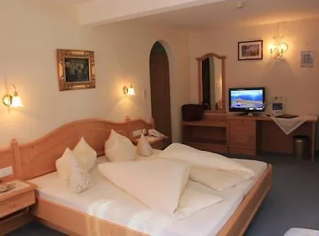 Hoehlenstein Hotel