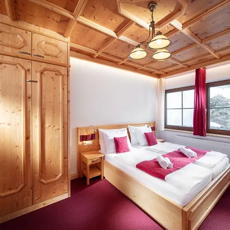 Hoehlenstein 4* Тукс