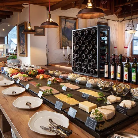 فندق Hoehlenstein