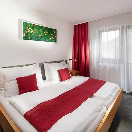 Hoehlenstein 4* Тукс