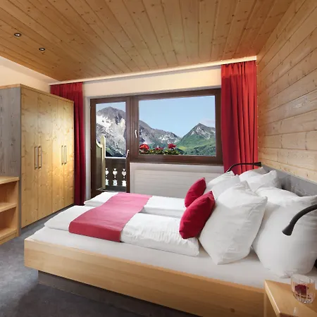 Hoehlenstein Otel 4*