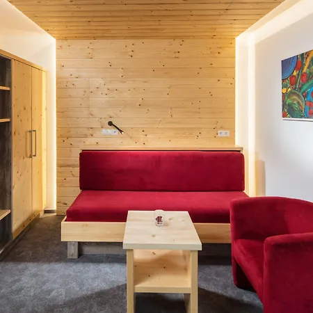 Hoehlenstein فندق تكس