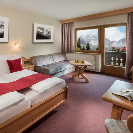 Hoehlenstein 4* Tux