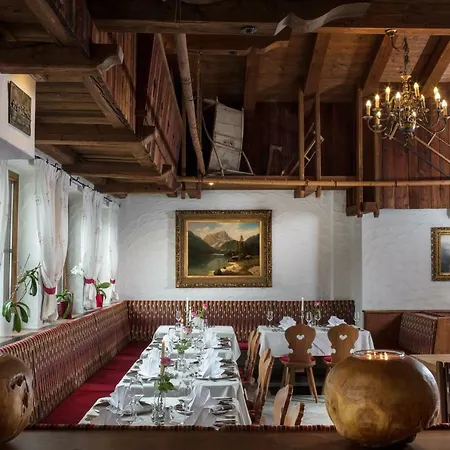 Hotel Hoehlenstein Tux