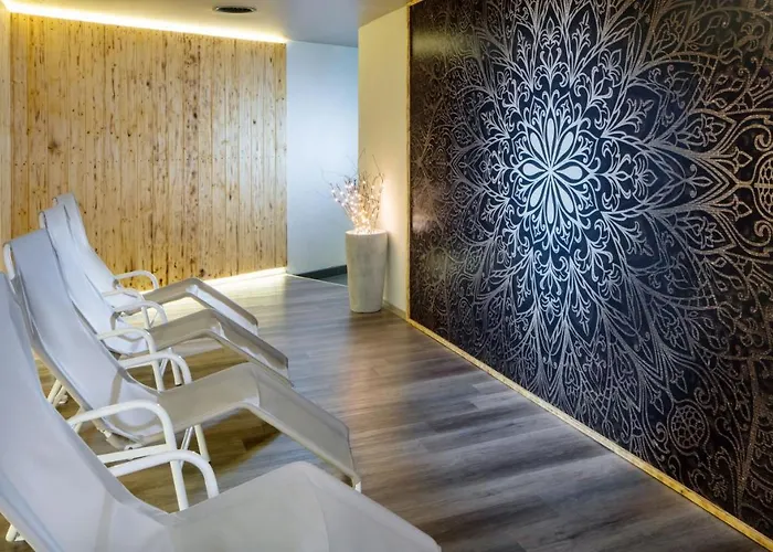 Hoehlenstein Szálloda 4*