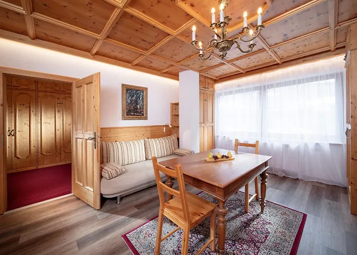 Szálloda Hoehlenstein 4*