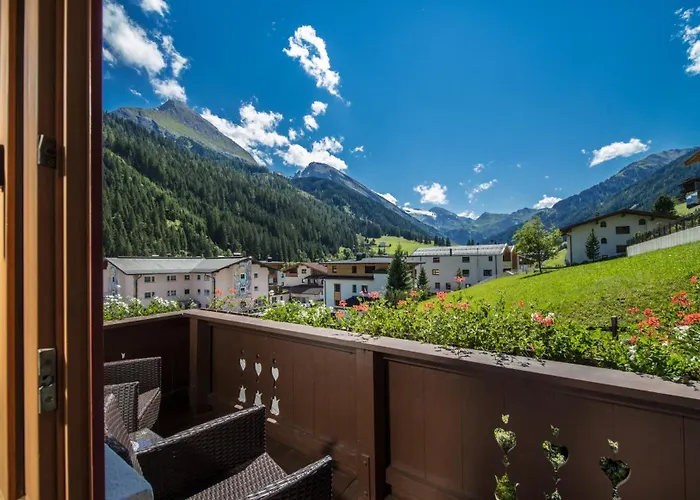 Hoehlenstein Szálloda