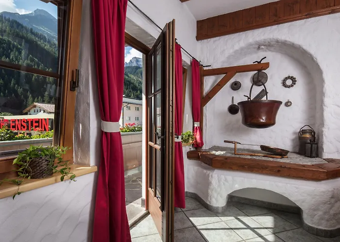 Hoehlenstein Szálloda 4*