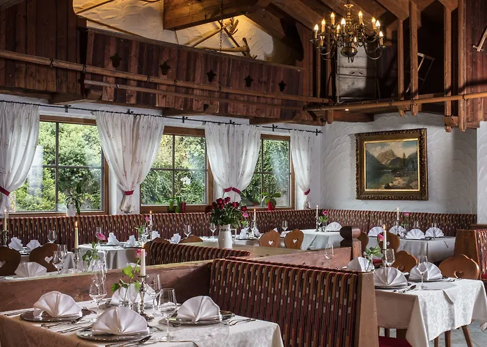 Hoehlenstein Szálloda 4*