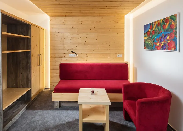 Hoehlenstein Szálloda Tux