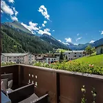 Hoehlenstein Hotel