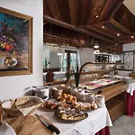 Hoehlenstein Hotel 4*