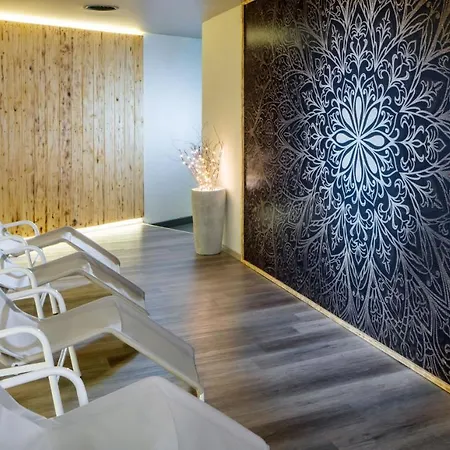 Hoehlenstein Hotel 4*