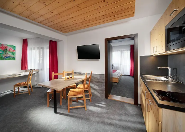 Otel Hoehlenstein Tux